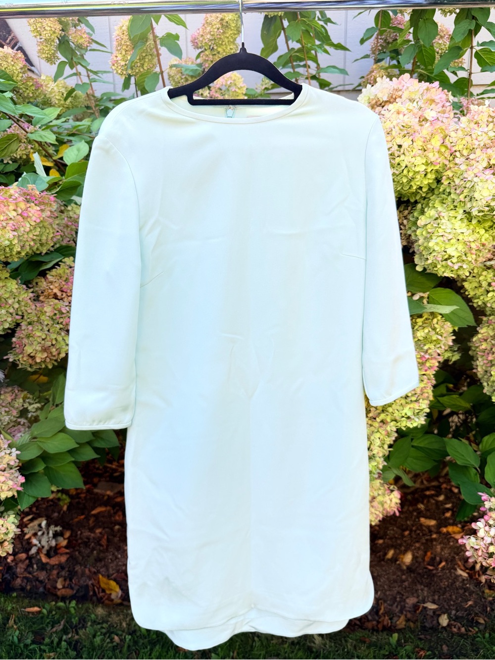 Elegant Cream Midi Shift Dress with Three-Quarter Sleeves